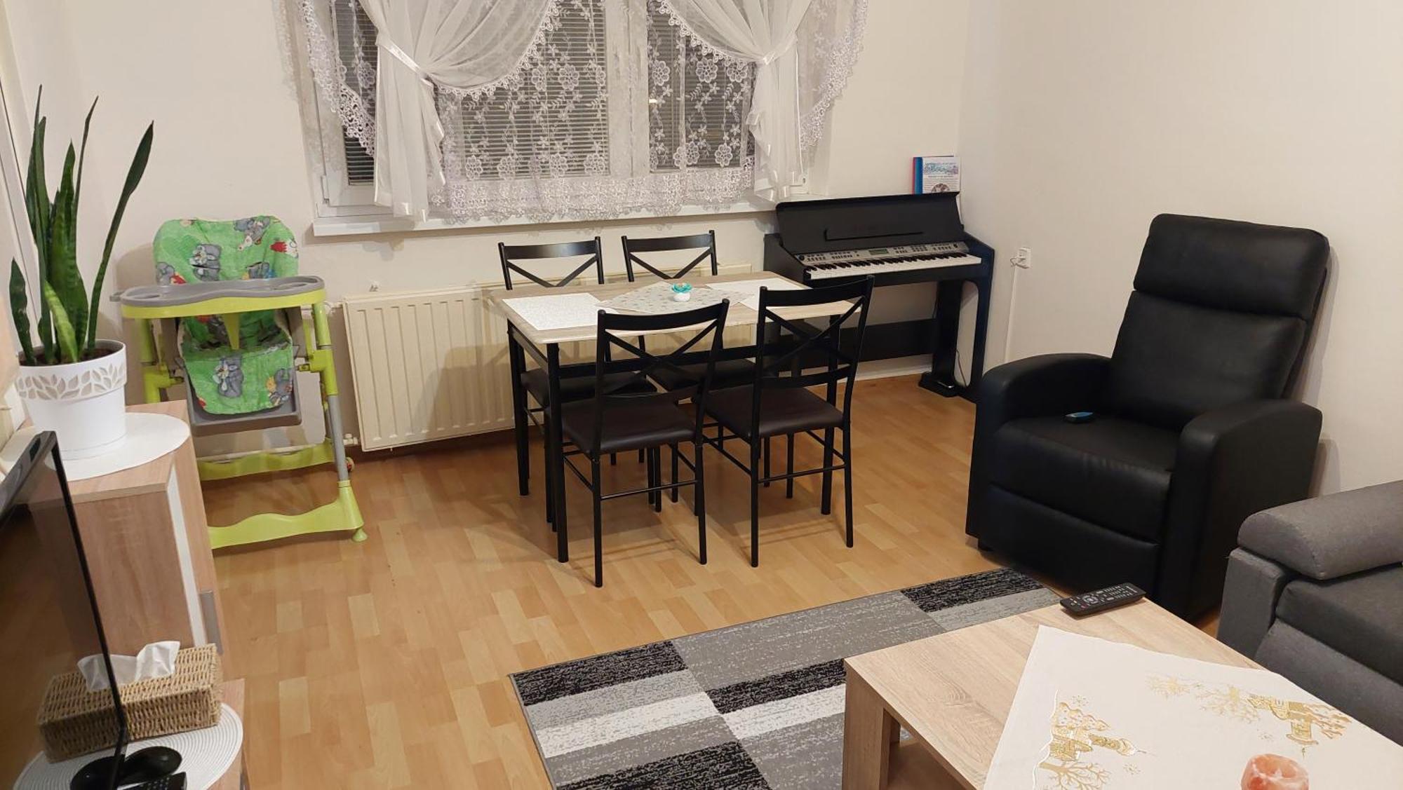 Karki Music Apartment Попрад Экстерьер фото